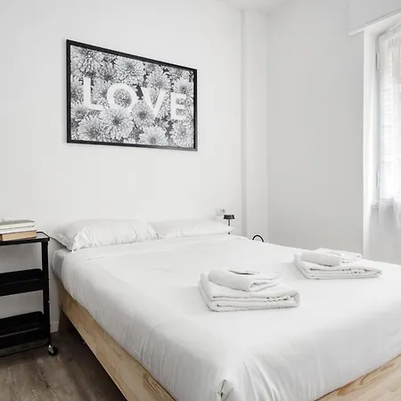 Joivy Elegant Double Near Subway Station Apartment *