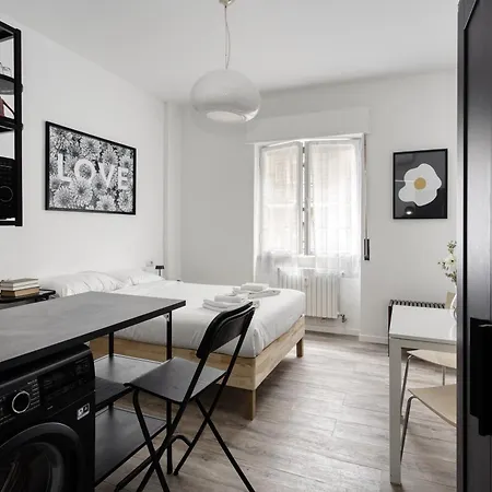 Apartment Joivy Elegant Double Near Subway Station Milan