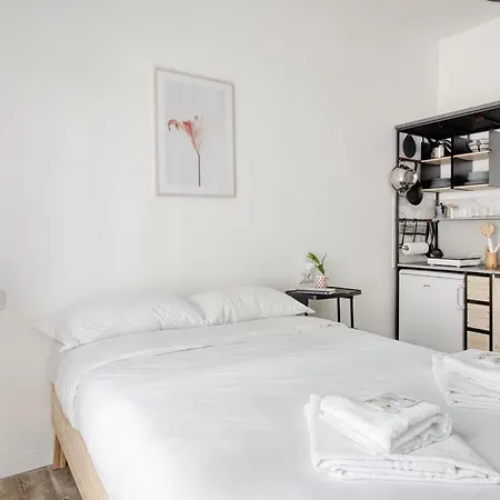 Joivy Elegant Double Near Subway Station *