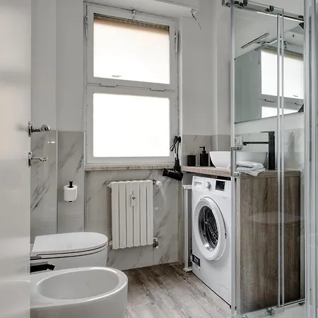 Joivy Elegant Double Near Subway Station Milan