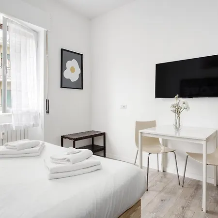 Joivy Elegant Double Near Subway Station