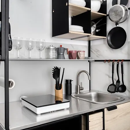 Joivy Elegant Double Near Subway Station Apartment Milan