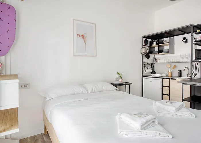 Joivy Elegant Double Near Subway Station *