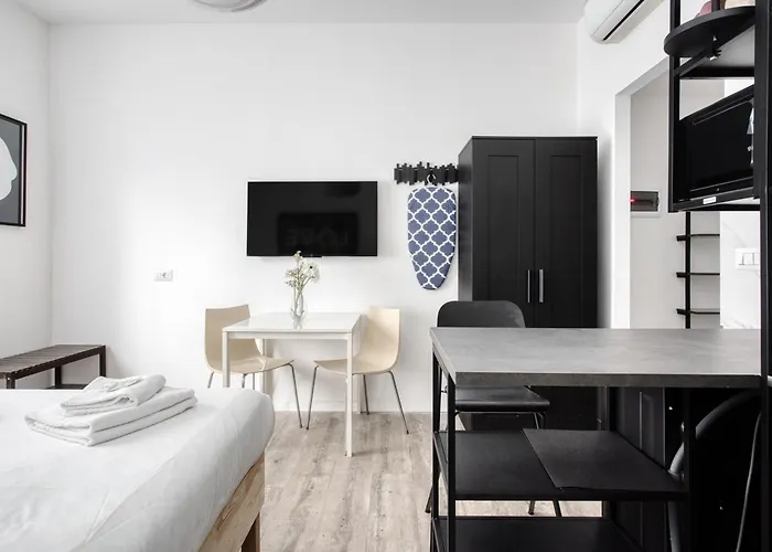 Joivy Elegant Double Near Subway Station Apartmán *