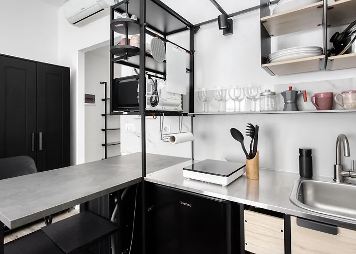 Joivy Elegant Double Near Subway Station * Milán